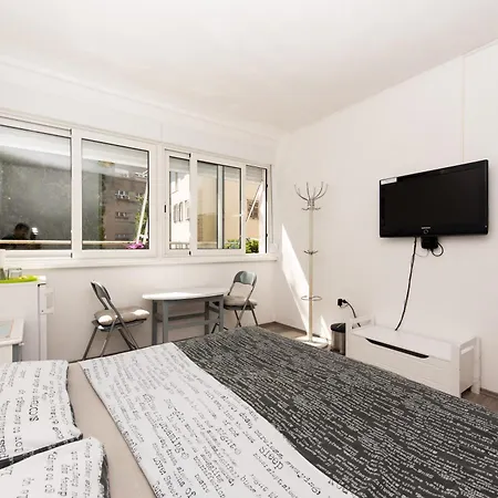 Laghanini Apartament *